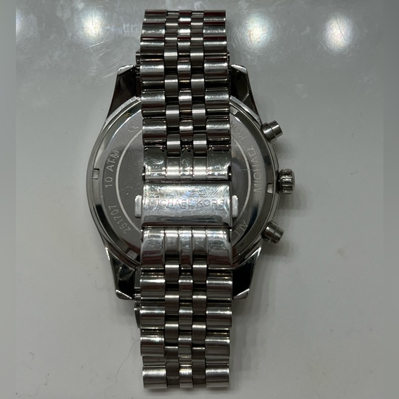 Michael kors MK8405 Watch - Picture 3 of 3